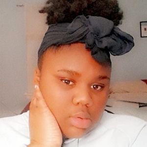 Meet your Posher, Maya